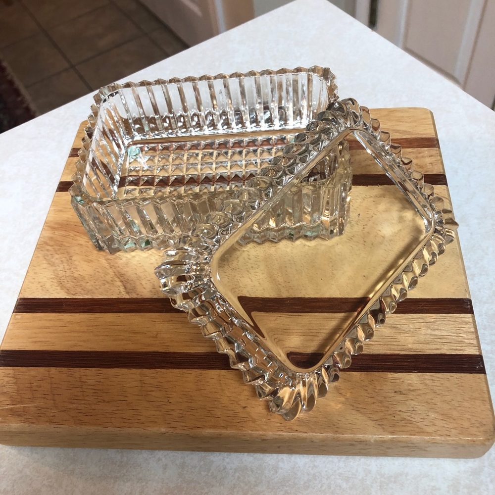 Vintage corrugated glass trinket box - Picture 2 of 5